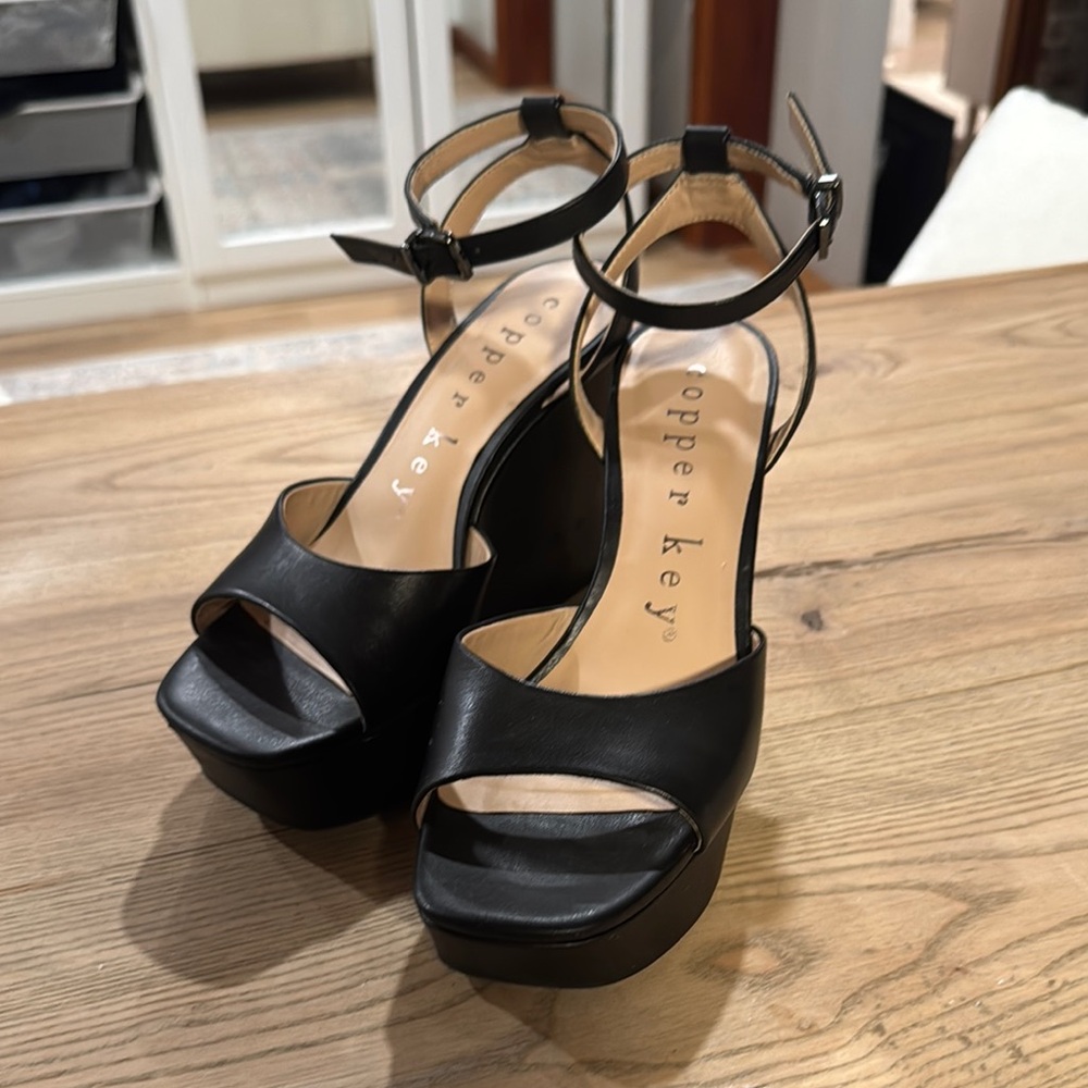 Copper Key Elegant Black Platform Heels